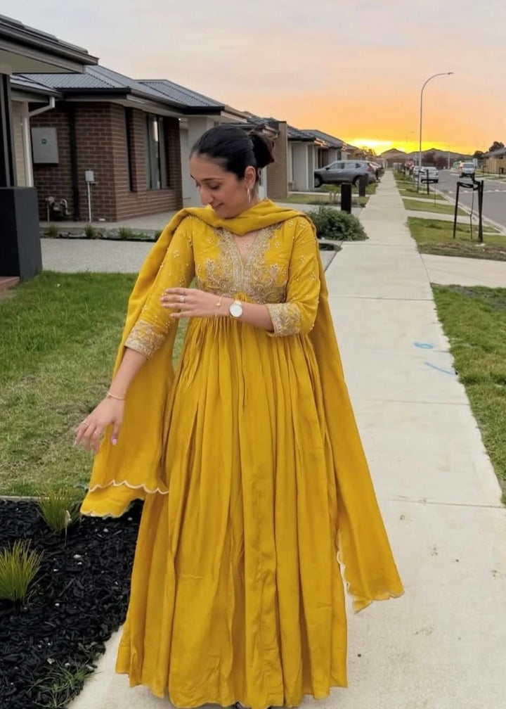 VRINDAVAN F ANARKALI SET